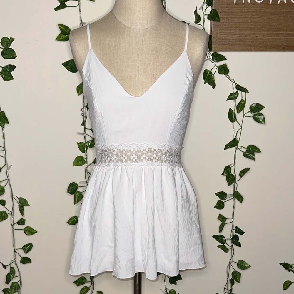 Windsor Short White Lacey Flowy Romper - Picture 2 of 7